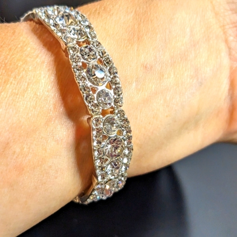 Vintage Crystal Silver‎ Tone Stretch Bracelet